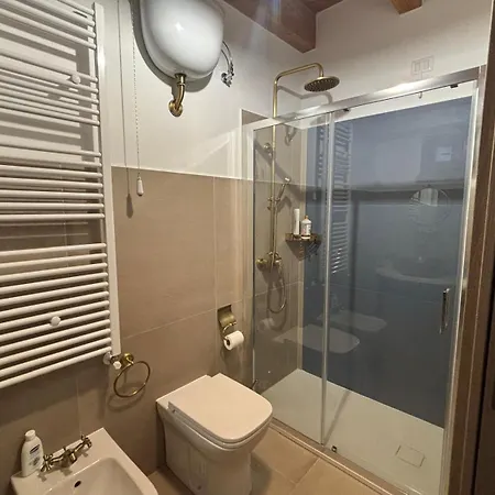 Lo Shangrila Bed & Breakfast