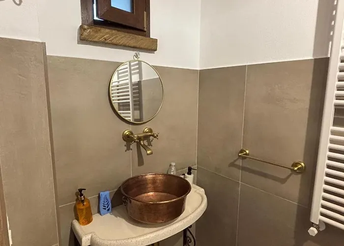 Lo Shangrila Borrello